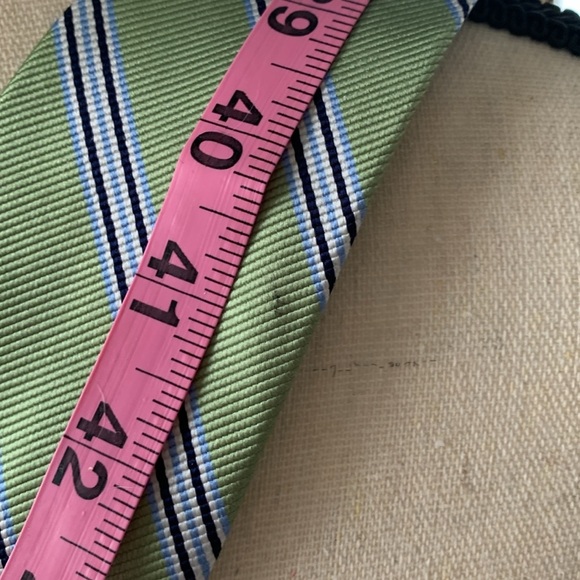 Jos. A. Banks Executive Collection 100% Silk Tie Hand Made long 59" EUC - Picture 8 of 8